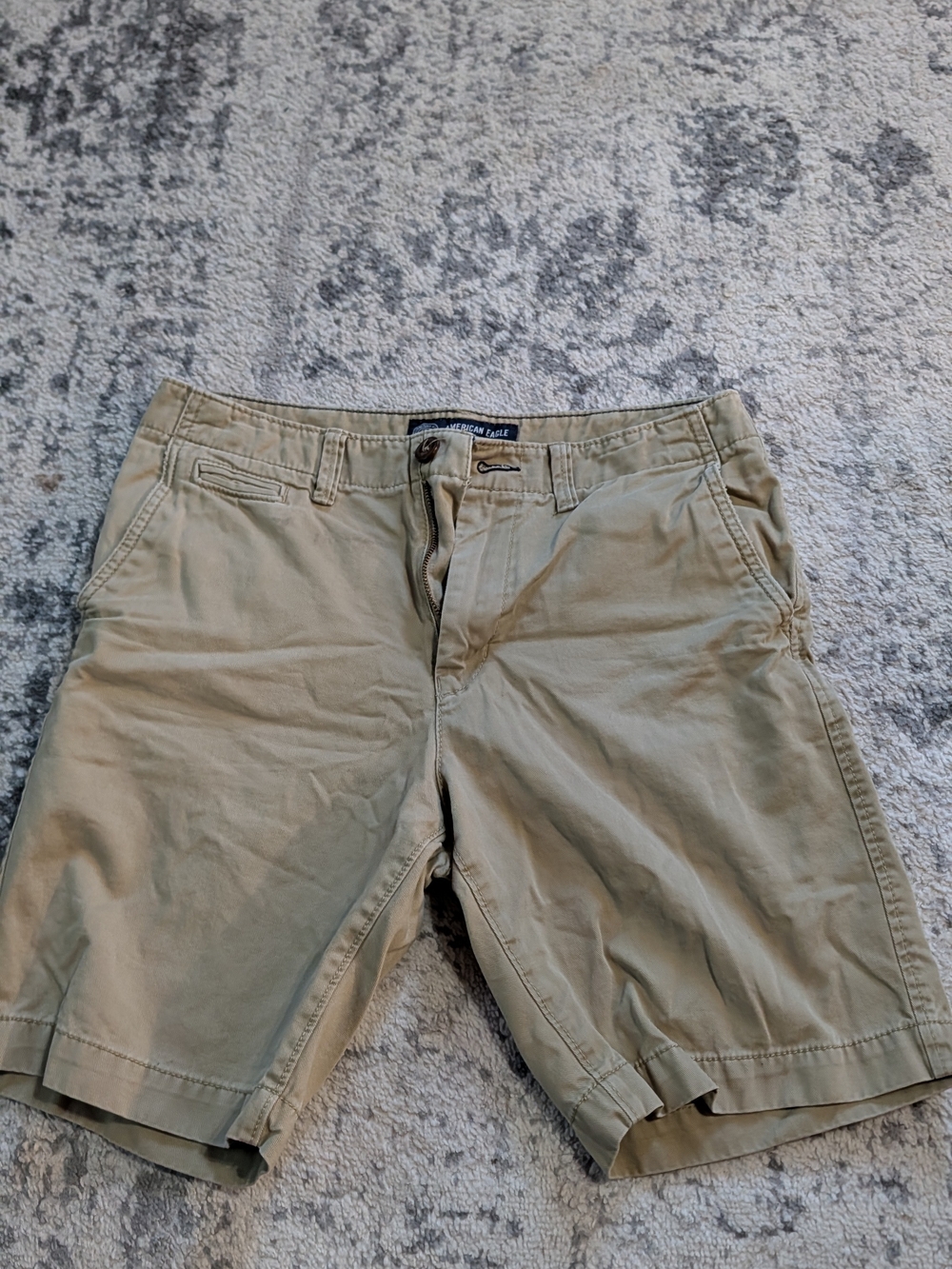 American Eagle Outfitters Men's Khaki Cargo Shorts
